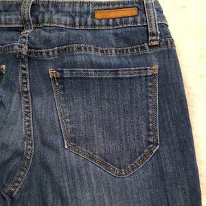 Simply Vera Wang low rise stretch boot cut jeans, size 4